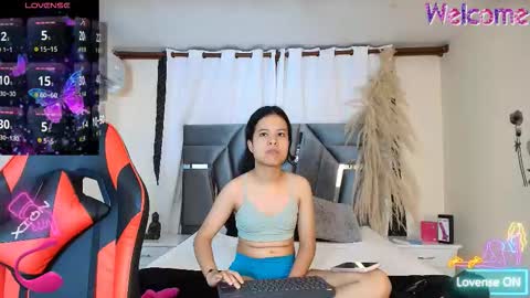 minilove_01 online show from 10.16.25