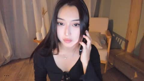 minnie_jin online show from 10.15.25