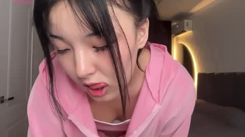 Snapshot of minnie_joy_ chatting on 06.07.26 Joy online show from 06.07.26