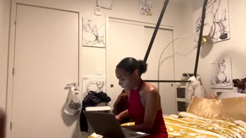 minniehunney online show from 01.05.25