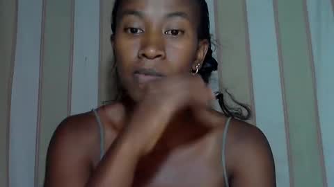 minouch211907 online show from 02.13.25