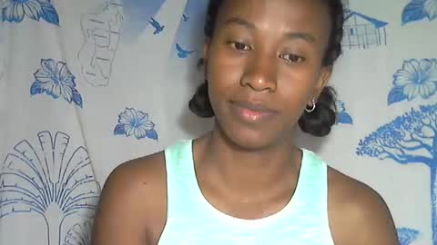 minouch211907 online show from 12.18.25