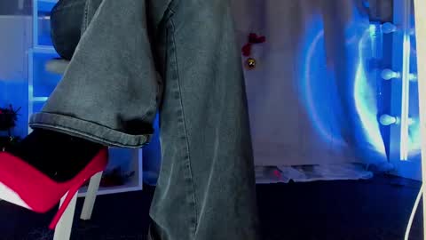 Snapshot of mipsymipson chatting on 12.29.24 NEXT STREAM NOVEMBER 27282930 online show from 12.29.24