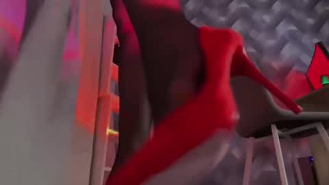 Snapshot of mipsymipson chatting on 01.13.25 NEXT STREAM NOVEMBER 27282930 online show from 01.13.25