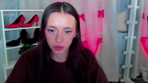 Snapshot of mipsymipson chatting on 01.20.25 NEXT STREAM NOVEMBER 27282930 online show from 01.20.25