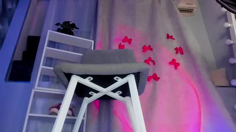 Snapshot of mipsymipson chatting on 02.03.25 NEXT STREAM NOVEMBER 27282930 online show from 02.03.25