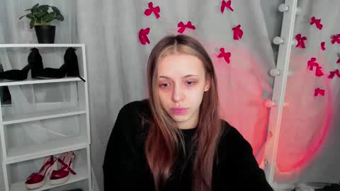 Snapshot of mipsymipson chatting on 02.18.25 NEXT STREAM NOVEMBER 27282930 online show from 02.18.25