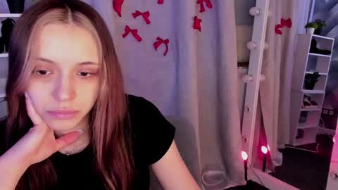 Snapshot of mipsymipson chatting on 03.04.25 NEXT STREAM NOVEMBER 27282930 online show from 03.04.25