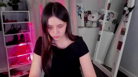 Snapshot of mipsymipson chatting on 11.25.25 NEXT STREAM NOVEMBER 27282930 online show from 11.25.25