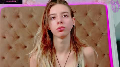 mira_lynxx online show from 11.13.25