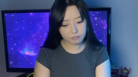 Snapshot of mirafloat chatting on 10.24.25 mirafloat online show from 10.24.25