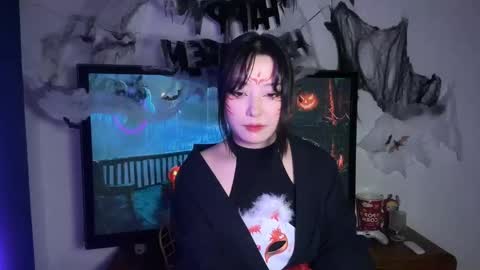 Snapshot of mirafloat chatting on 10.30.25 mirafloat online show from 10.30.25