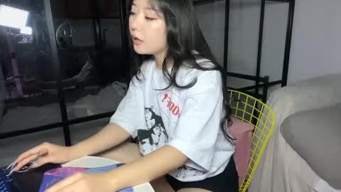 Snapshot of mirafloat chatting on 11.06.25 mirafloat online show from 11.06.25