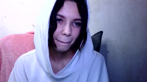 Snapshot of miralapics chatting on 03.30.26 MiraLaPics online show from 03.30.26