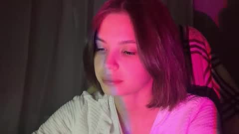 MiraLaPics online show from 04.26.26