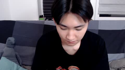Snapshot of miram_yoo chatting on 01.13.25 online show from 01.13.25