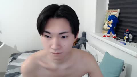 Snapshot of miram_yoo chatting on 01.08.26 online show from 01.08.26