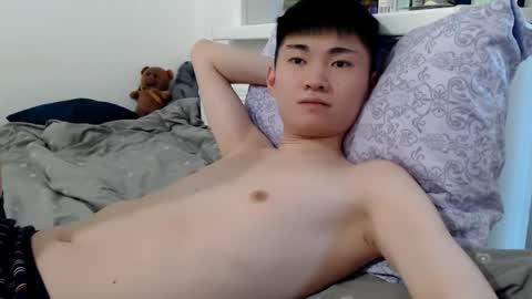 Snapshot of miram_yoo chatting on 05.14.26 online show from 05.14.26