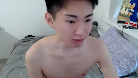 Snapshot of miram_yoo chatting on 05.28.26 online show from 05.28.26