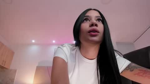 Snapshot of miranda_crawfor chatting on 09.30.25 miranda_crawfor online show from 09.30.25