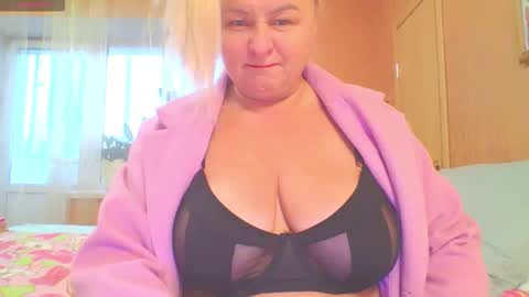 Snapshot of miranda_robinson chatting on 09.14.25 Miranda online show from 09.14.25