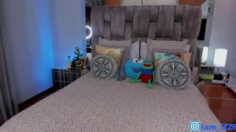 Snapshot of mirandacollins_ chatting on 02.19.25 Miranda online show from 02.19.25