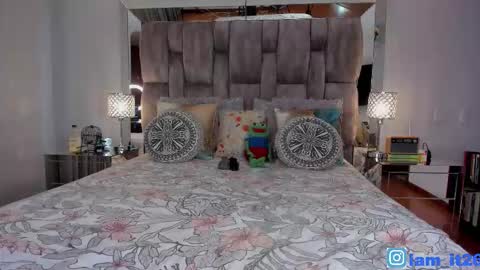 Snapshot of mirandacollins_ chatting on 09.15.25 Miranda online show from 09.15.25