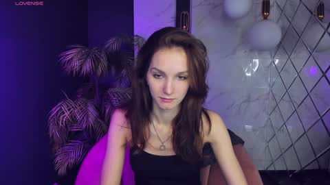 Snapshot of mirandaglow chatting on 12.05.24 Miranda online show from 12.05.24