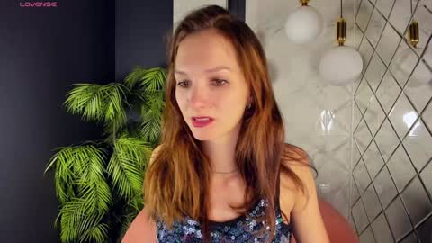 Snapshot of mirandaglow chatting on 12.19.24 Miranda online show from 12.19.24