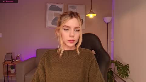 Snapshot of mirandashaw chatting on 02.09.25 Miranda Shaw online show from 02.09.25