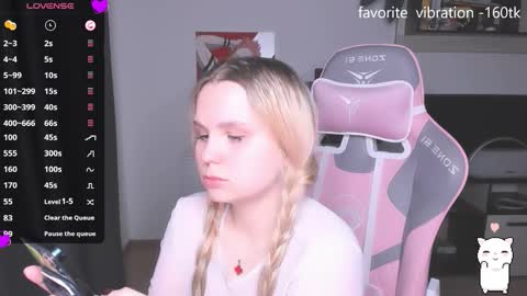 Kira online show from 10.15.25