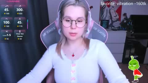 Snapshot of miray_kuriyama chatting on 01.17.26 Kira online show from 01.17.26