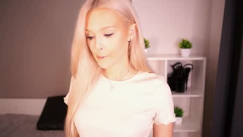 Elsa online show from 10.21.25