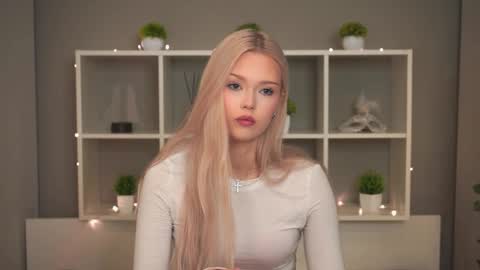 Elsa online show from 10.28.25