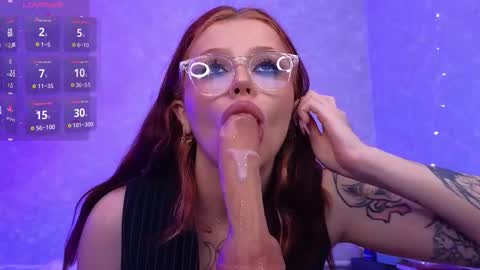 Snapshot of mirida_fox chatting on 11.22.25 mercantile online show from 11.22.25