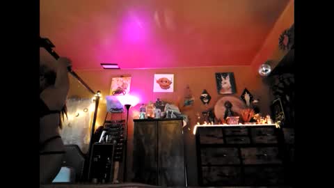 misandrakinx online show from 09.30.25