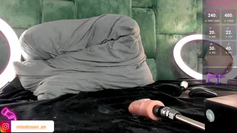 Annie  dont forget to thumbs up me  online show from 12.03.24