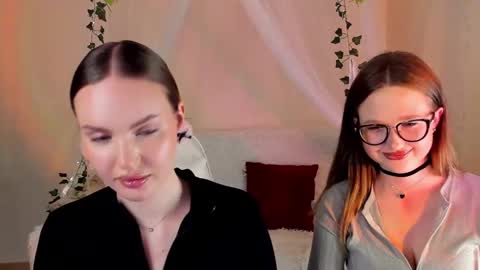 Snapshot of mish_ka3 chatting on 11.13.25 Misha online show from 11.13.25