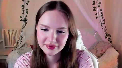 Snapshot of mish_ka3 chatting on 11.19.25 Misha online show from 11.19.25