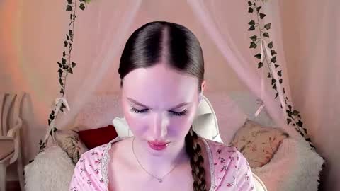 Snapshot of mish_ka3 chatting on 11.20.25 Misha online show from 11.20.25