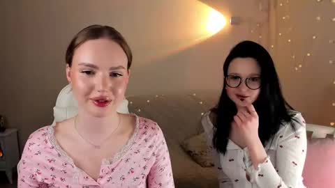 Snapshot of mish_ka3 chatting on 11.24.25 Misha online show from 11.24.25