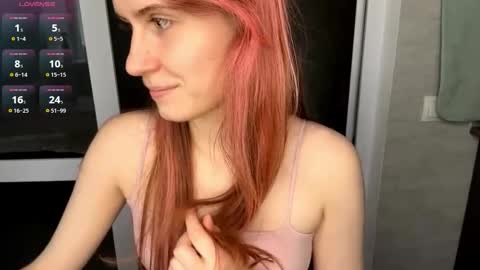 Snapshot of mishahartwigsen chatting on 01.11.26 Molly online show from 01.11.26