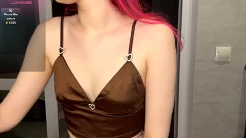 Snapshot of mishahartwigsen chatting on 04.02.26 Molly online show from 04.02.26