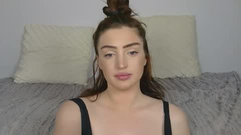 Elora online show from 12.05.25