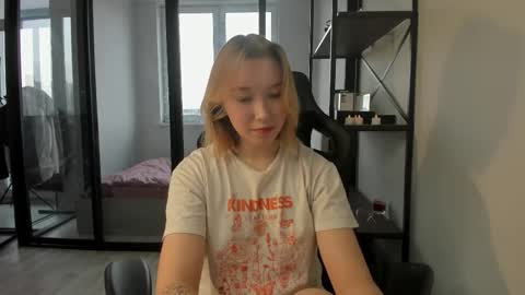 Snapshot of miss__agata chatting on 11.13.25 Sexy Agata online show from 11.13.25