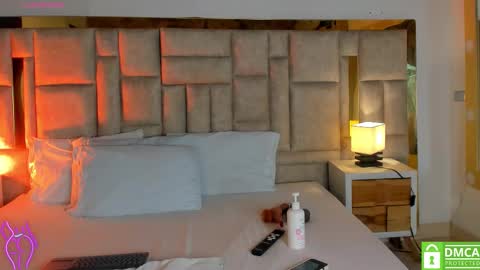 Miss Abigail  online show from 03.30.26