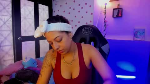 Akemi 3 online show from 11.13.25