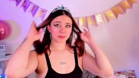 Alexa Sarmiento online show from 02.26.25