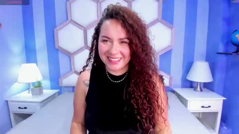 Snapshot of miss_alisse chatting on 10.10.25 miss_alisse online show from 10.10.25