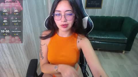 Snapshot of miss_andrea_t chatting on 02.07.25 andrea online show from 02.07.25